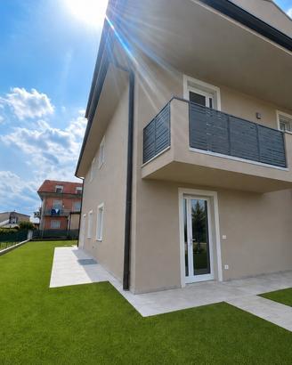 Trilocale piano terra con giardino 105 m²