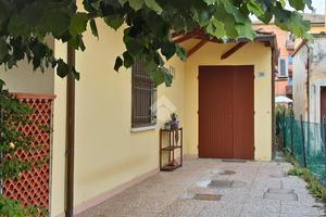 2 LOCALI A MOLINELLA