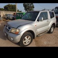 Ricambi Mitsubishi Pajero 2.5 td anno 2002 