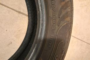 4 gomme estive d'estate scorsa quasi nuovi
