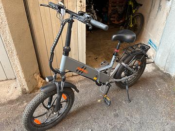 Bici elettrica pieghevole