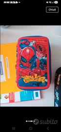 astuccio marvel doppia zip 4€