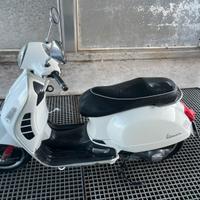 VESPA GTS 300 I.E.
