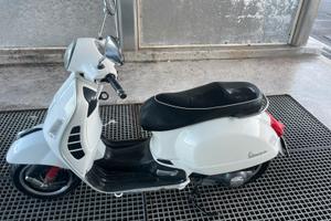 VESPA GTS 300 I.E.