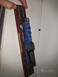 2 modellini di locomotive De Agostini 1:100