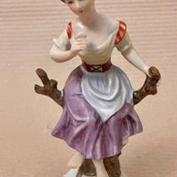 Statuina Porcellana Capodimonte Dipinta a mano