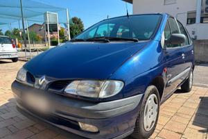 Renault Magan senza problemi