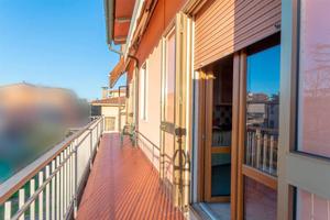 Appartamento di 139 m² con 4 locali e box auto a P