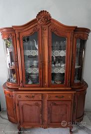 credenza piu' tavolo + 6 sedie imbottite 