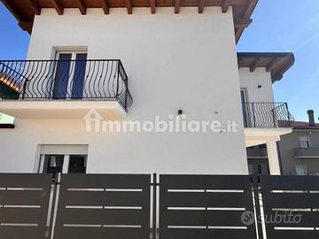 Villa bifamiliare Avezzano [Cod. rif 3279410VRG]