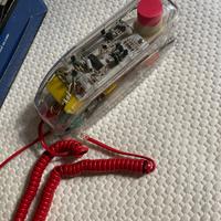 Apparecchio telefonico modernariato colorato