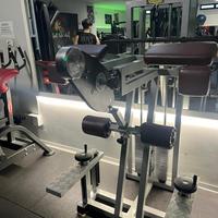 Standing gluteus attrezzo palestra