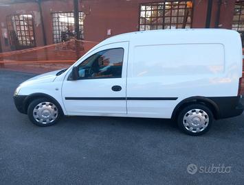 OPEL COMBO 13OO MULTIJET NEOPATENTATI 