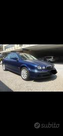 Jaguar X-type 2.5 V6,