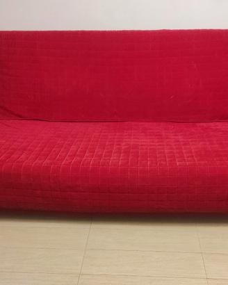 divano letto grigio Ikea copridivano rosso omaggio