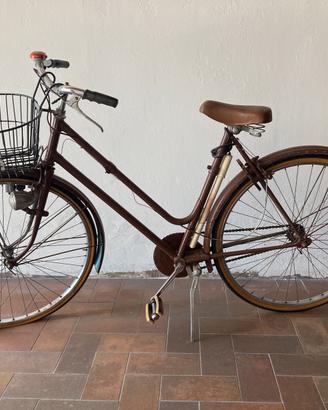 Bicicletta da donna gomme a terra