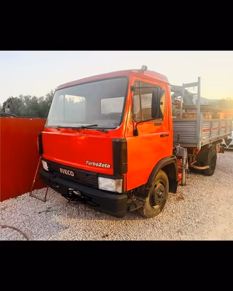 PER EXSPORT  CAMION CON GRU RIBALTABILE TRILATERAL
