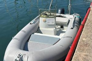 Gommone Stingher 595 YAMAHA F 40/70