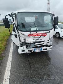 Isuzu m21 ribaltabile trilaterale incidentato