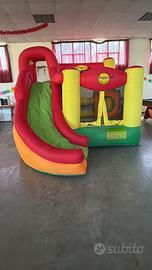 Gonfiabile happy hop per bambini