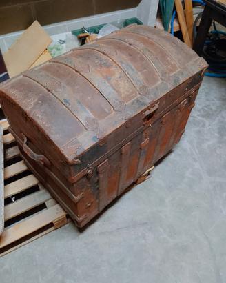 baule /mobiletto.    vintage