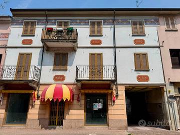 Appartamento di 152 m² con 3 locali e box auto a B