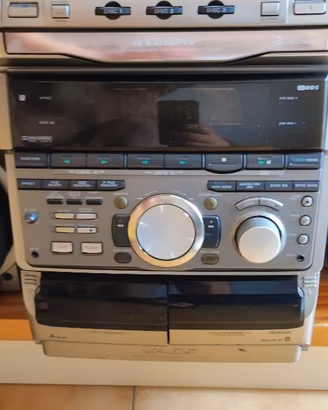 Stereo marca SONY modello RXD10AV