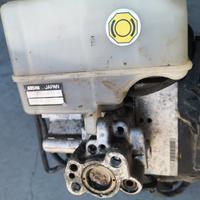 pompa freni pajero v60