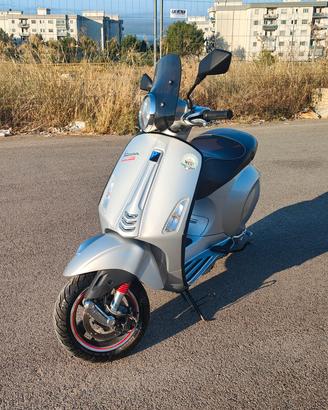 Piaggio Vespa "70 anniversario" 