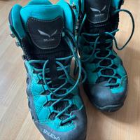 Scarponcini trekking