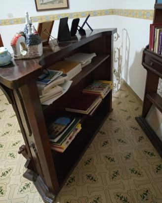 Libreria e bancone