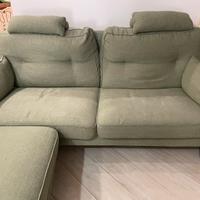 Divano verde poltrone e sofa