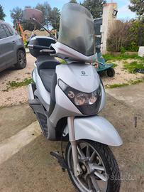 Piaggio Beverly 250