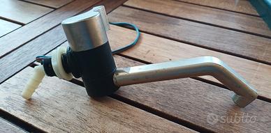 Rubinetto con microswitch per camper e roulotte