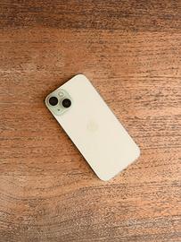 iPhone 15 Verde - Muy Buen Estado