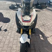 X adv lavori honda fatti ora pass e borse incluse