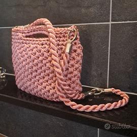 BORSA  Uncinetto fatta a mano