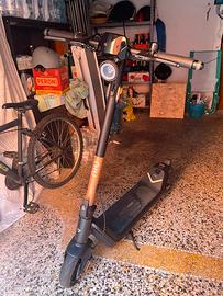 Monopattino elettrico modello NIU KQi3 PRO