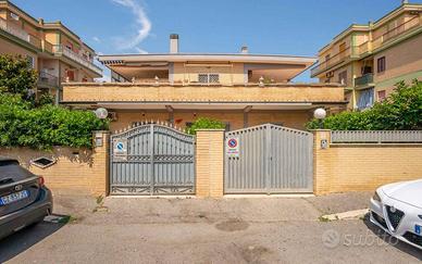 Appartamento di 100 m² con 3 locali e box auto a P