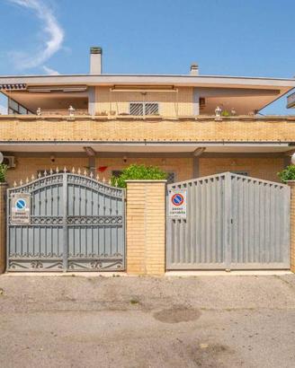 Appartamento di 100 m² con 3 locali e box auto a P