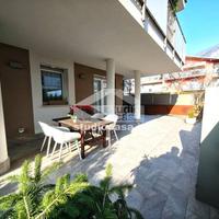 STREPITOSO PIANO TERRA CON GIARDINO