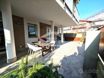 STREPITOSO PIANO TERRA CON GIARDINO