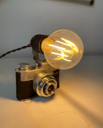 Lampada Macchina Fotografica Vintage Comet II