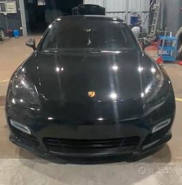 Porsche Panamera GTS iva esposta