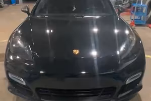 Porsche Panamera GTS iva esposta