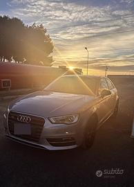 Audi A3 1.6 TDI  S-Tronic ( S3 Restyling )