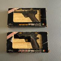 Armodelli pistole scala 1:2,5. Luger P08 e Colt 45