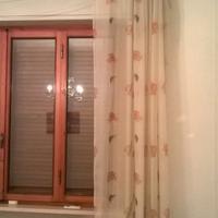 Tende leggere con mantovana in legno