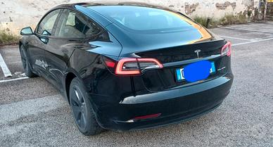 tesla model 3 LONG RANGE DUAL MOTOR