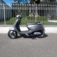 Vespa elettrica meta' prezzo